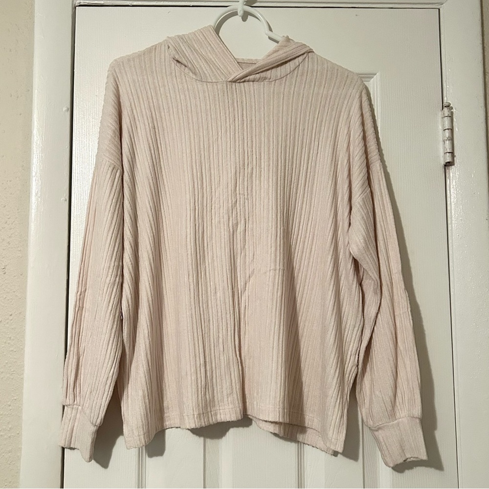 American Eagle cream color soft long sleeve hoodie shirt, size S